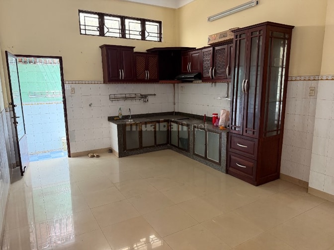 Bán Nhà  4x16m kết cấu 3 lầu, KDC Cao Lõ P4Q8