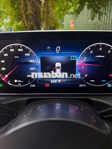 Mercedes C200 Avantgarde 2023 Trắng 34.000 km