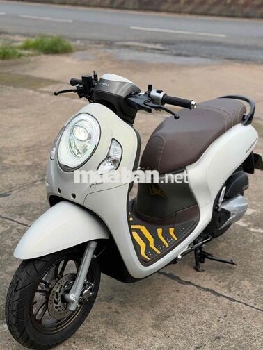Honda Scoopy Trắng 5.000km
