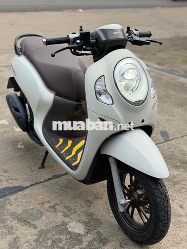 Honda Scoopy Trắng 5.000km