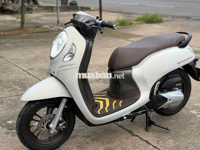 Honda Scoopy Trắng 5.000km