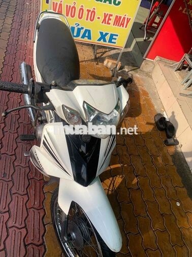 Yamaha Sirius 2011 Trắng Xe số