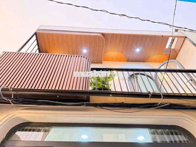 Bán nhà hẻm xe hơi 3pn2wc full Nt ngay vincom quang trung