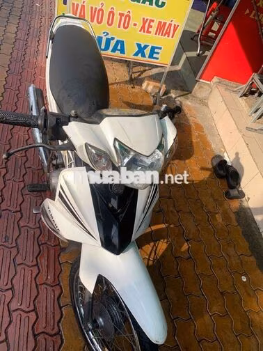 Yamaha Sirius 2011 Trắng Xe số