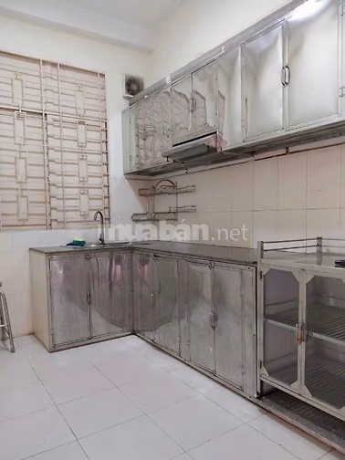 Chung cư 590 Cách Mạng Tháng 8 Quận 3, Giá 10 Tr/th 2PN ko NT 85m2.