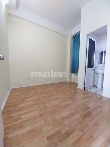 Chung cư 590 Cách Mạng Tháng 8 Quận 3, Giá 10 Tr/th 2PN ko NT 85m2.