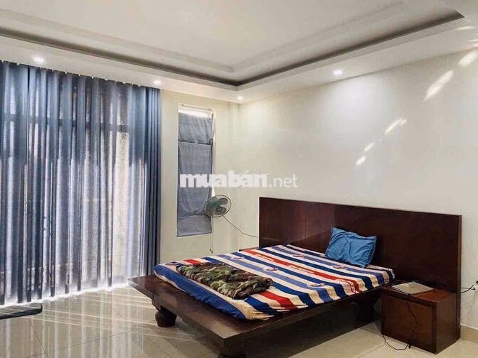 NHÀ NGUYÊN CĂN 4 TẦNG KHU BÊN SÔNG GẦN GIGAMALL CÓ THANG MÁY