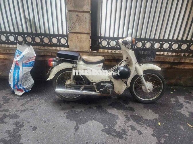 Xe máy Cup 50cc Trắng đời mới ,Giấy tờ đầy đủ