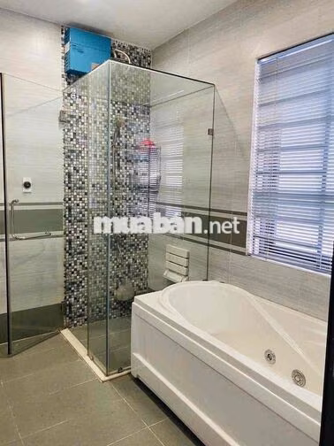 NHÀ NGUYÊN CĂN 4 TẦNG KHU BÊN SÔNG GẦN GIGAMALL CÓ THANG MÁY