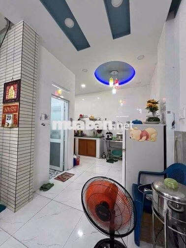 chính chủ bán căn nhà 4 m 9 m khu vực lê văn quưới
