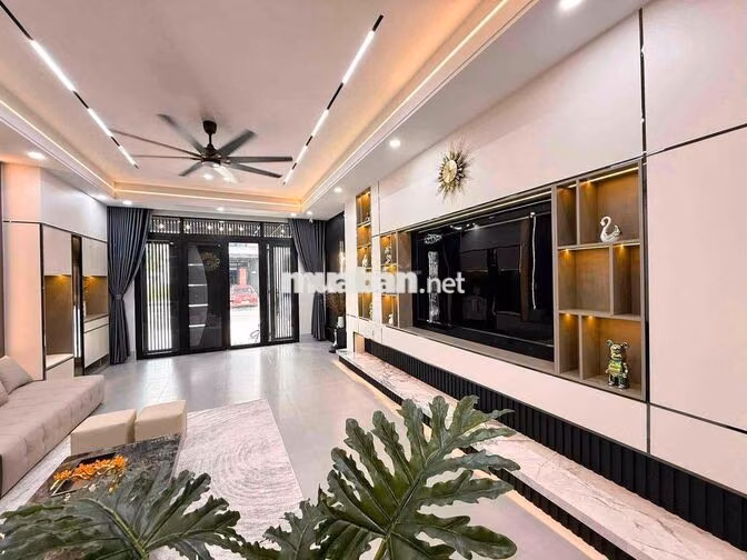 ĐANG XÂY DỰNG. SIÊU PHẨM NHÀ PHỐ 3 TẦNG KDC HỒNG LOAN.