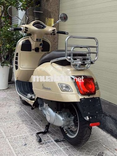 GTS 300cc Quasar Touring 2019 Vàng cát 5000km