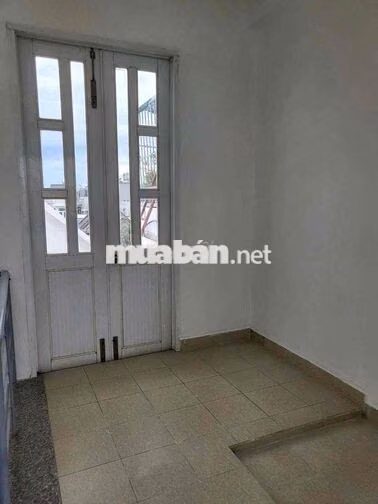 Cho Thuê Nhà Gần Chợ Cầu Đồng DT 180m2 1Trệt 2Lầu 4Pn 3Wc Sân Xe Máy