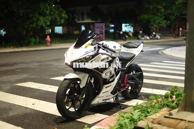 Yamaha R25 Trắng Xe côn tay