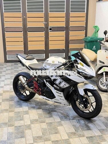 Yamaha R25 Trắng Xe côn tay