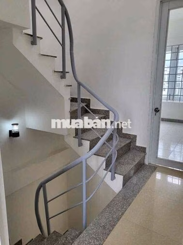 Cho Thuê Nhà Gần Chợ Cầu Đồng DT 180m2 1Trệt 2Lầu 4Pn 3Wc Sân Xe Máy
