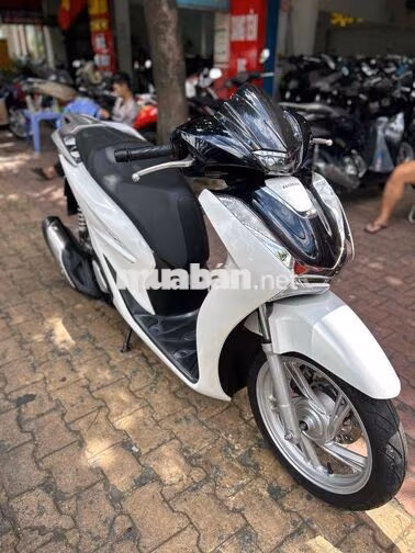 Honda SH Trắng