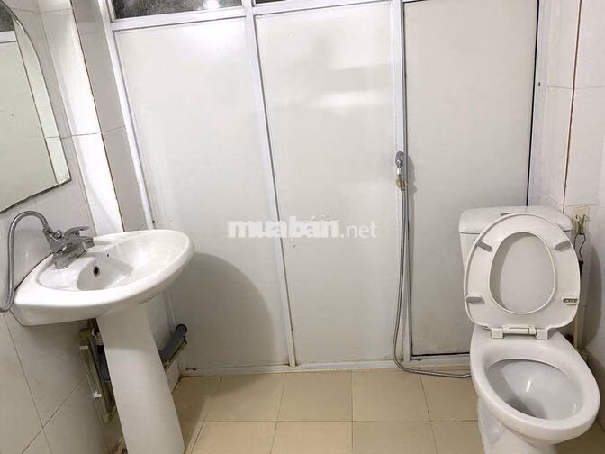 Gần Bách-Kinh-Xây tại ngõ 105 Bạch Mai có nhà nguyên căn cho thuê