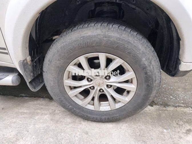 Mitsubishi Pajero Sport 2016 4x2MT Trắng