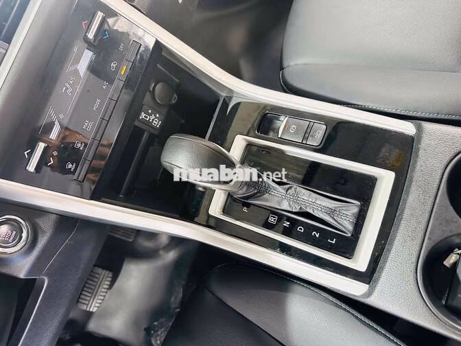 Mitsubishi Xpander 2023 1.5 Premium Trắng