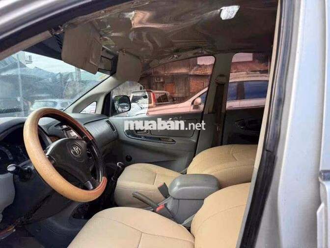 Toyota Innova 2009 Bạc