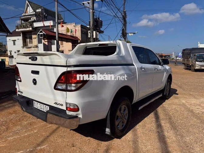 Mazda BT-50 2018 Số sàn hai cầu
