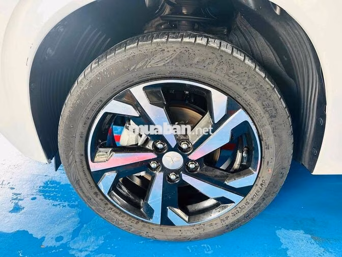 Mitsubishi Xpander 2023 1.5 Premium Trắng