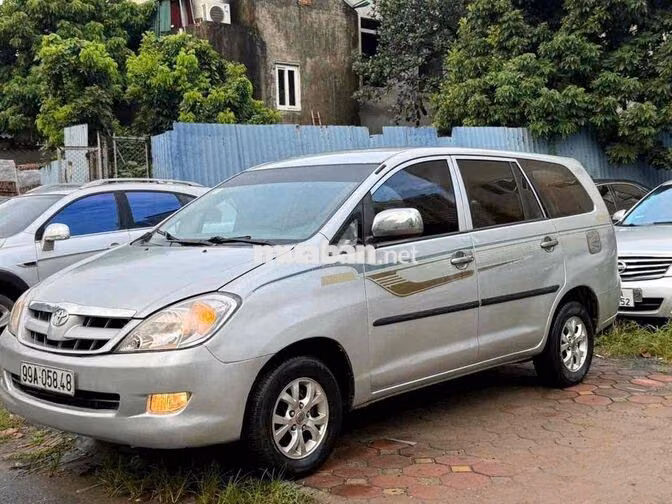 Toyota Innova 2009 Bạc