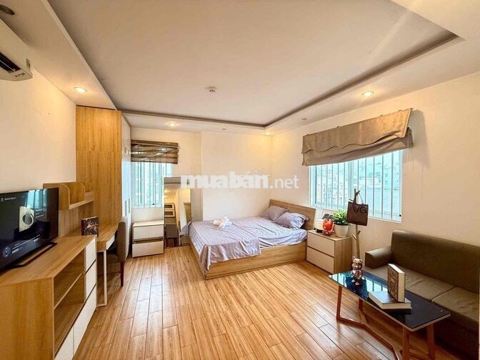 CC MINI BẾP XA GIƯỜNG NHIỀU CỬA SỔ THOÁNG,CÓ THANG MÁY