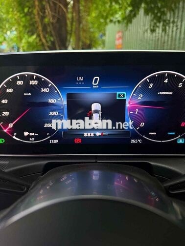 Mercedes-Benz C200 Avantgarde 2023 Trắng 34.000 km