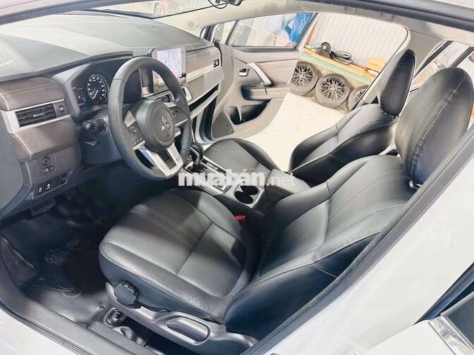 Mitsubishi Xpander 2023 1.5 Premium Trắng