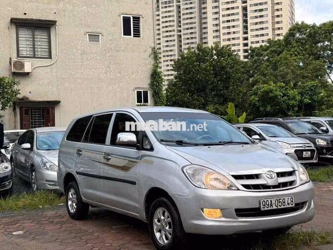 Toyota Innova 2009 Bạc