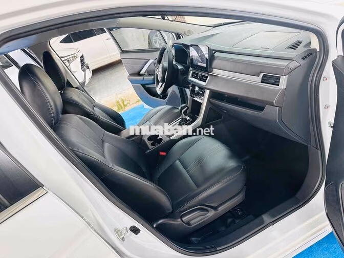 Mitsubishi Xpander 2023 1.5 Premium Trắng