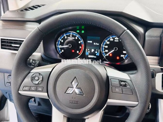 Mitsubishi Xpander 2023 1.5 Premium Trắng