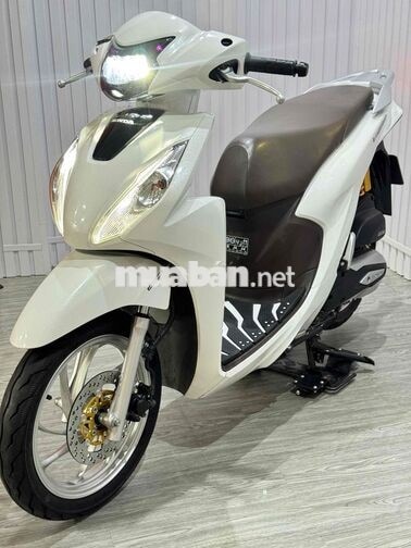 Honda Vision Trắng