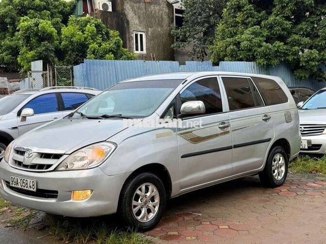 Toyota Innova 2009 Bạc