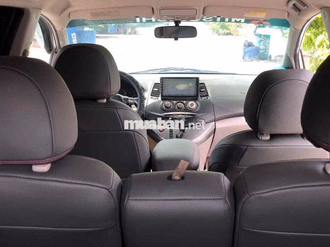 Mitsubishi Grandis Trắng Số tự động Nhật Bản