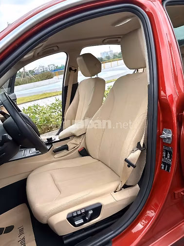 Bán xe BMW 320i LCi màu cam cà rốt, sản xuất 2018, xe mới đẹp