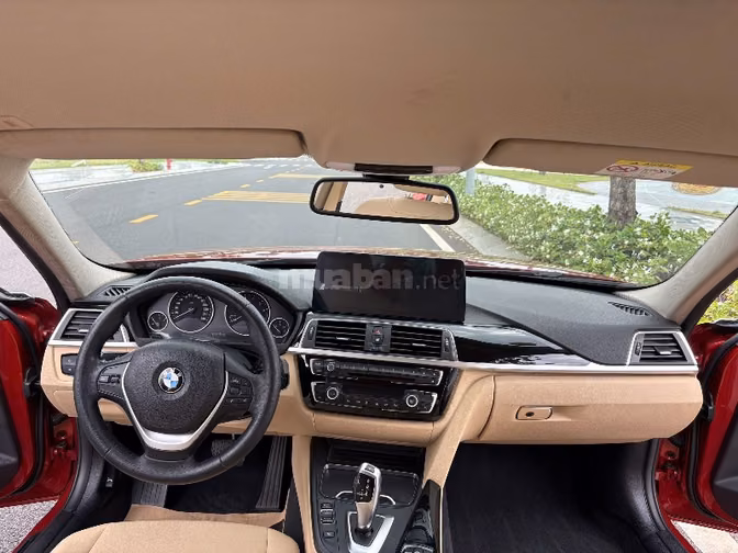 Bán xe BMW 320i LCi màu cam cà rốt, sản xuất 2018, xe mới đẹp