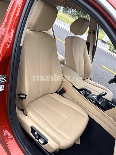 Bán xe BMW 320i LCi màu cam cà rốt, sản xuất 2018, xe mới đẹp