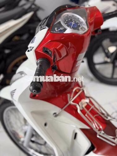 Honda Future LED 2023 Bản đặc biệt Trắng đỏ