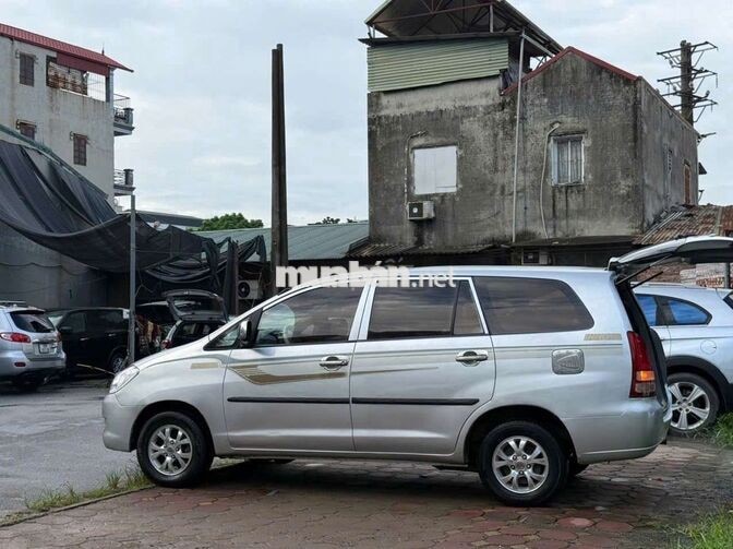 Toyota Innova 2009 Bạc