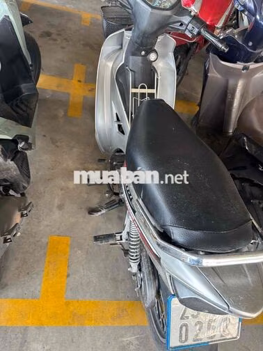 Honda màu Bạc