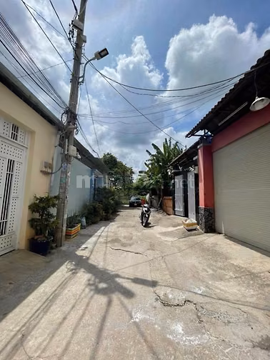 Cho Thuê nhà nguyên căn MT  đường số ngay Lâm văn Bền . 5x22m giá 15tr