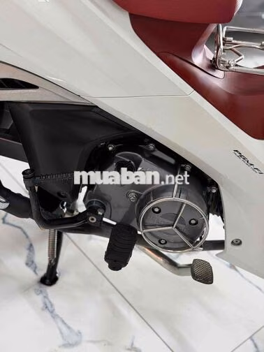 Honda Future LED 2023 Bản đặc biệt Trắng đỏ