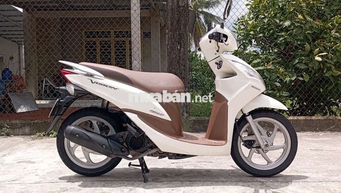 Honda Vision Trắng