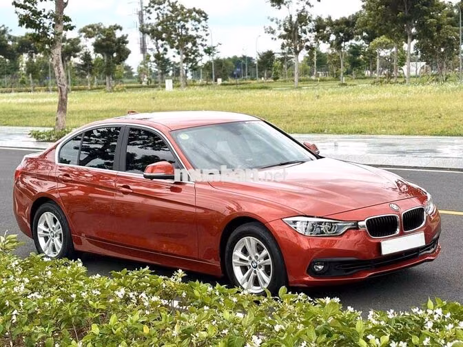 BMW 320i LCi 2018 - xe nguyên bản, bảo quản tốt !