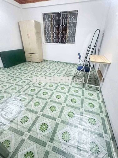 PHÒNG CỬA SỐ 4 CÁNH  ,LẦU 1 ,ĐH GIA ĐỊNH ,CVGIA ĐỊNH ,CHỢ TSN ,ĐHCN4