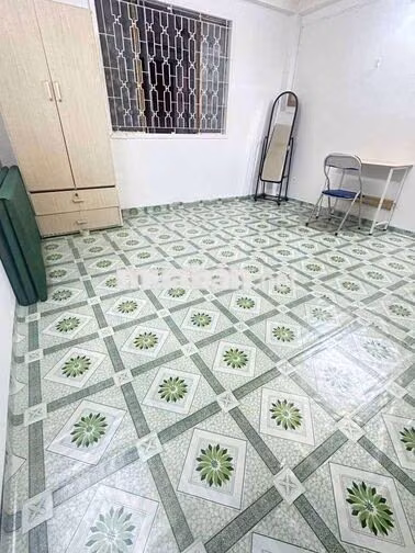 PHÒNG CỬA SỐ 4 CÁNH  ,LẦU 1 ,ĐH GIA ĐỊNH ,CVGIA ĐỊNH ,CHỢ TSN ,ĐHCN4