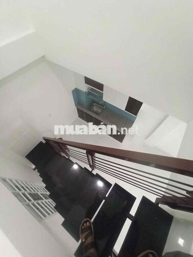 phòng trọ Âu Cơ, 1 trệt 1 lầu đúc, đủ nội thất, nhà mới đẹp, giờ tự do